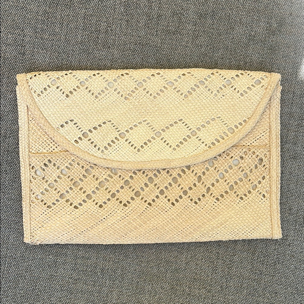 Vintage raffia envelope purse